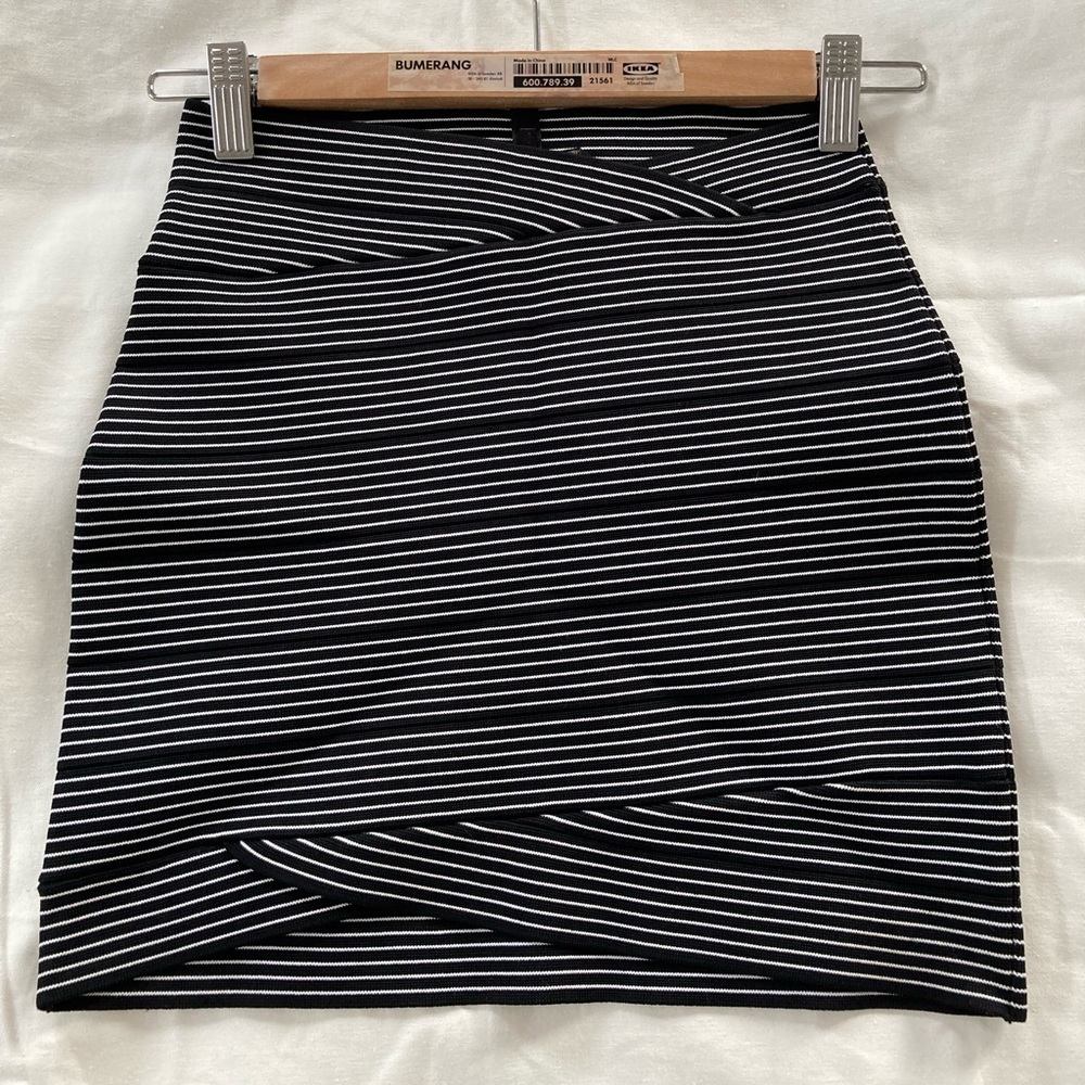 BCBG bandage mini skirt
